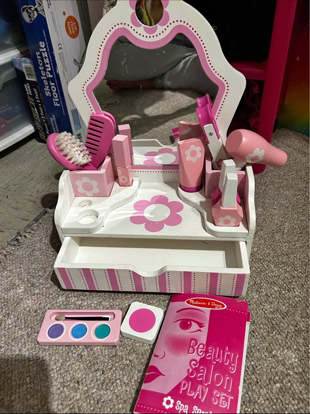 Melissa & Doug Pink and White Wooden Beauty Salon Play Vanity